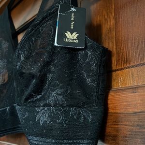 Wacoal Wire Free NWT LACE BRALETTE fits up to D/DD